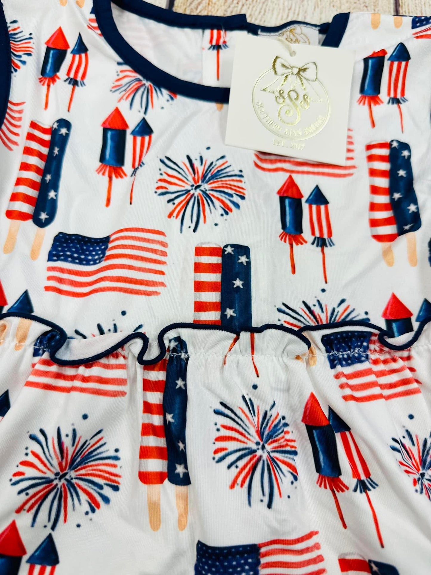 MOM JULY 4TH SHORTS