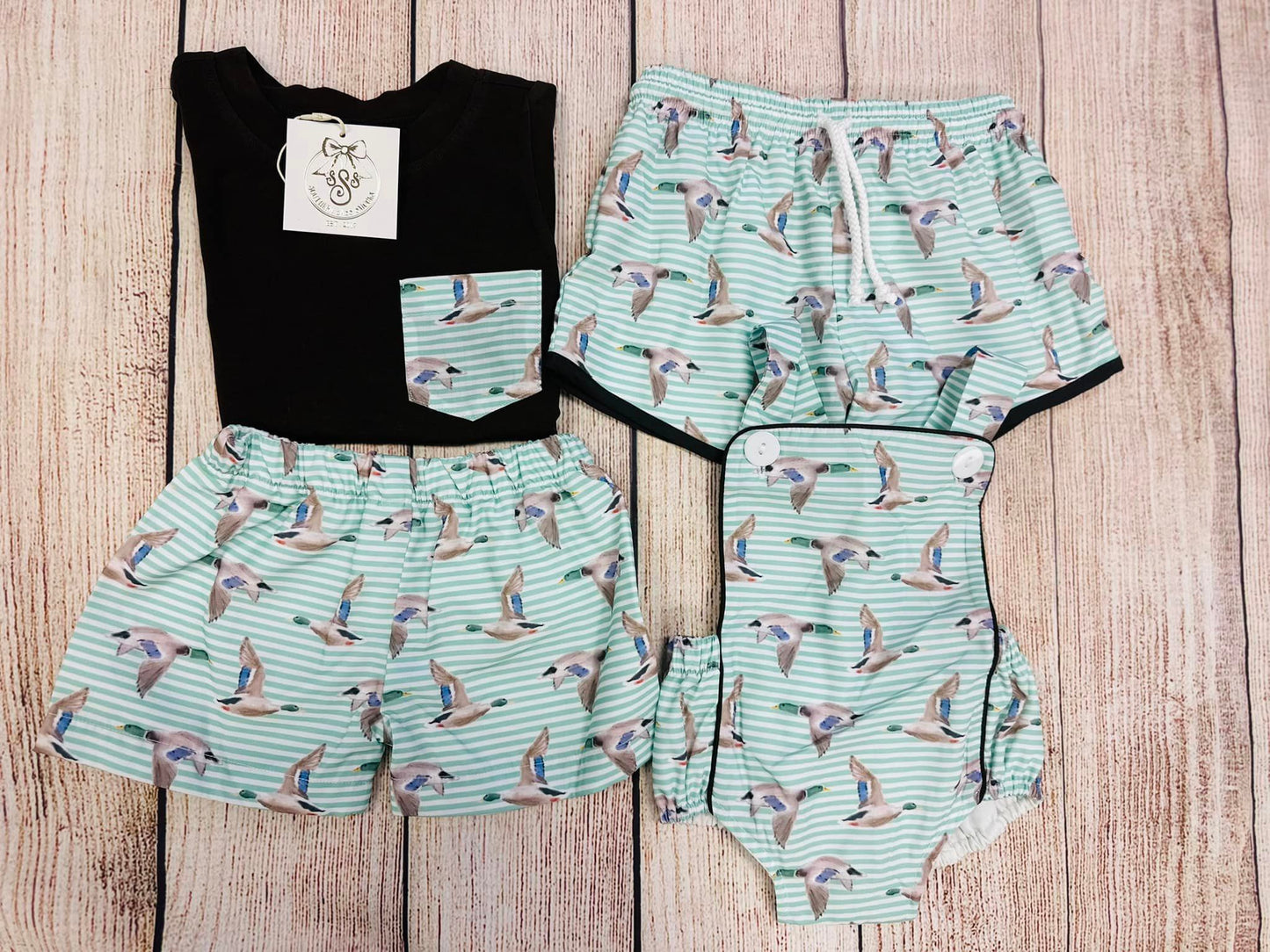 DUCK SHORT SET (MAY ETA)
